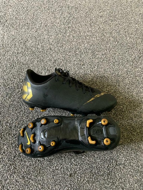 kids football boots size 2.5